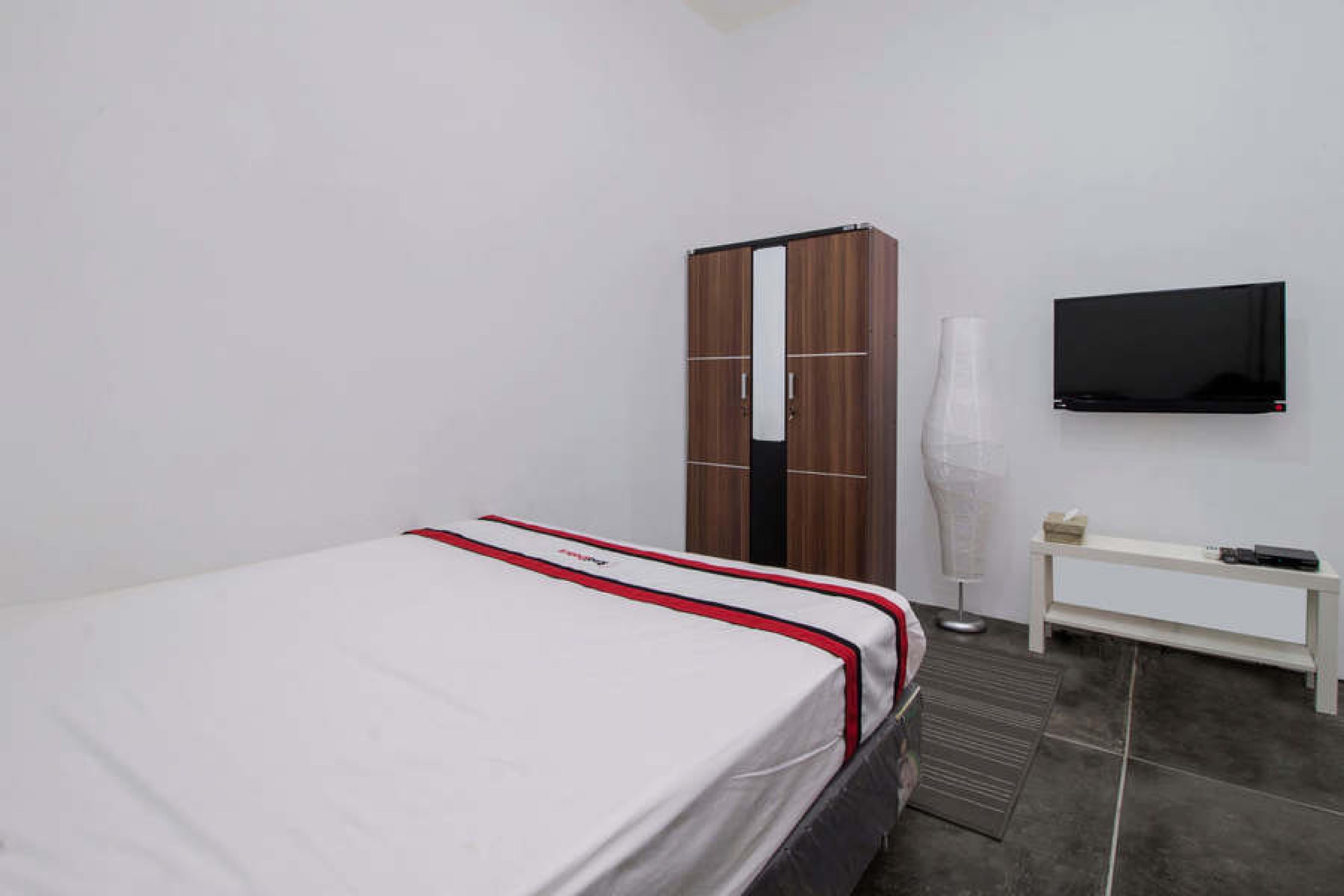 Reddoorz @ Radio Dalam Hotel Jakarta Exterior photo
