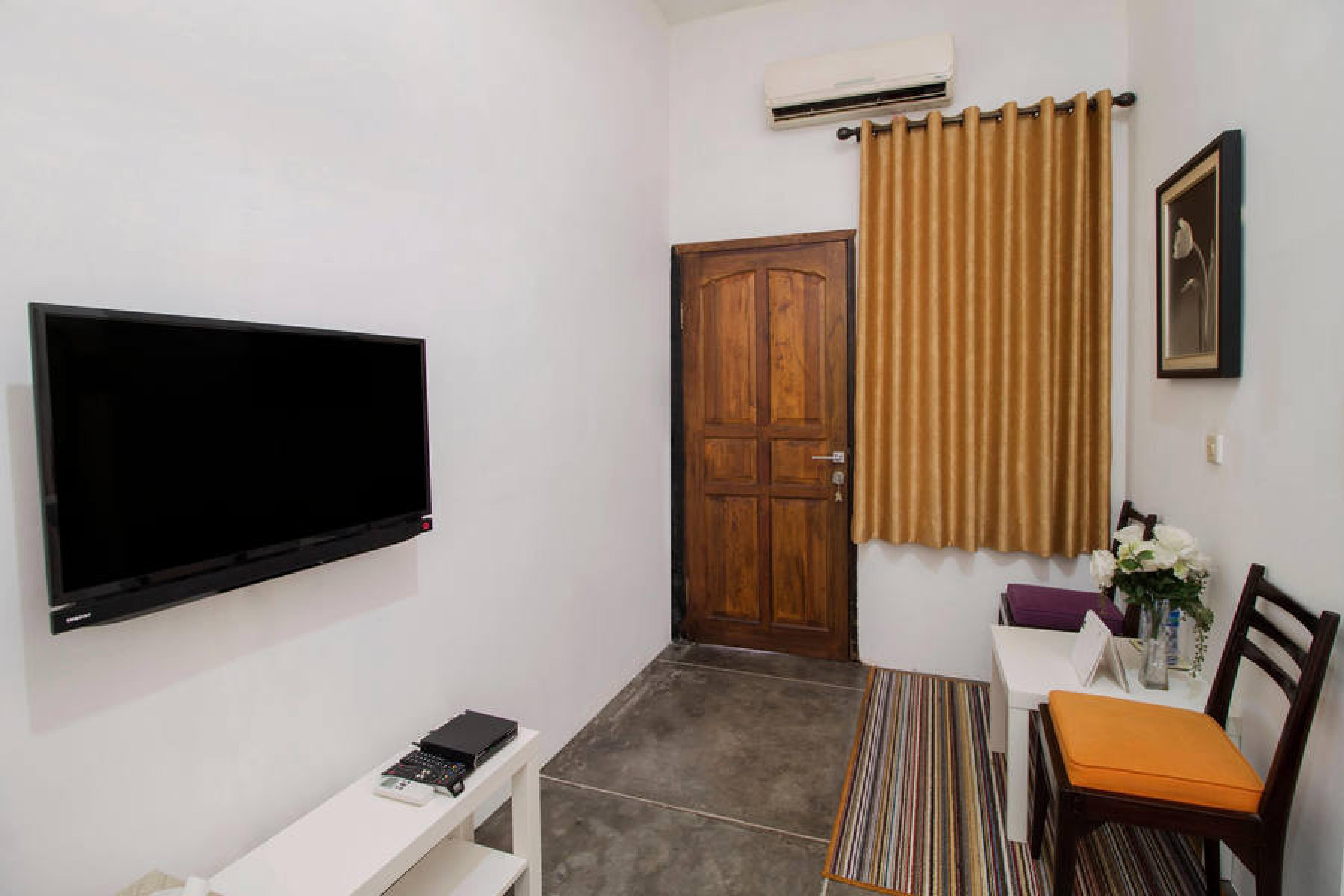 Reddoorz @ Radio Dalam Hotel Jakarta Exterior photo
